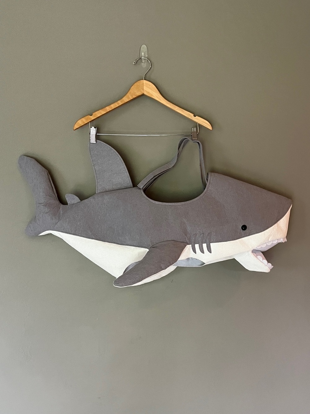 Pottery Barn Kids 3D Ride On Shark Costume M Halloween Theater Dress Up Play